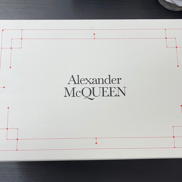 **SOLD** Alexander MCQueen runners - Picture 6 of 8